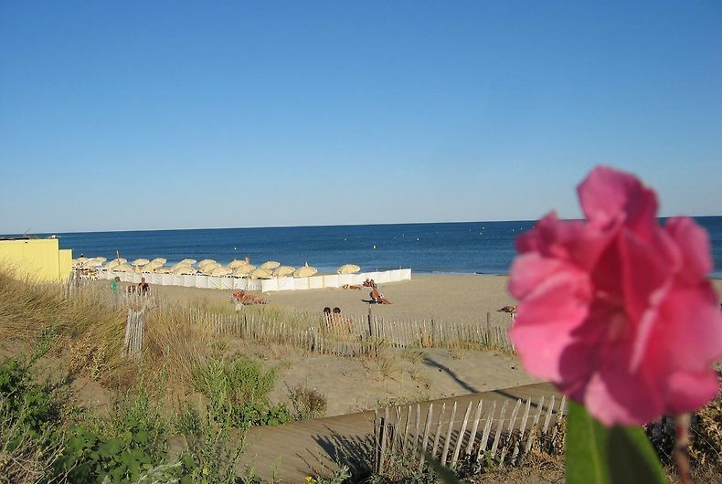 VILLAGE NATURISTE CAP D'AGDE HELIOPOLIS